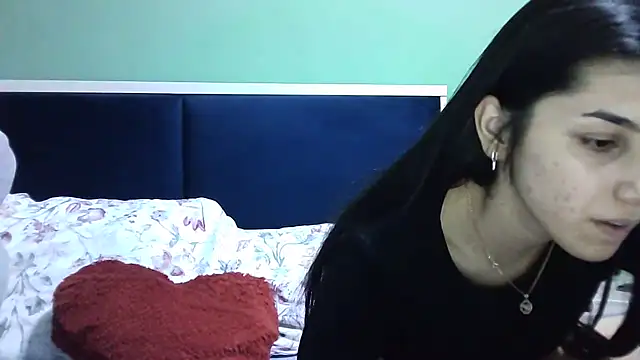 Snapshot of Ahotkittyxxx chatting on 12/15/24, 03:53 Ahotkittyxxx online show from 12/15/24, 03:53