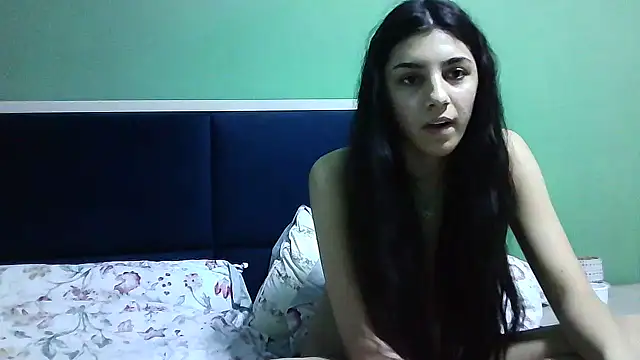 Snapshot of Ahotkittyxxx chatting on 12/20/24, 01:54 Ahotkittyxxx online show from 12/20/24, 01:54