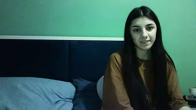 Snapshot of Ahotkittyxxx chatting on 01/13/25, 02:42 Ahotkittyxxx online show from 01/13/25, 02:42