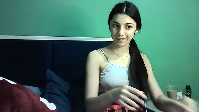 Snapshot of Ahotkittyxxx chatting on 01/15/25, 03:07 Ahotkittyxxx online show from 01/15/25, 03:07