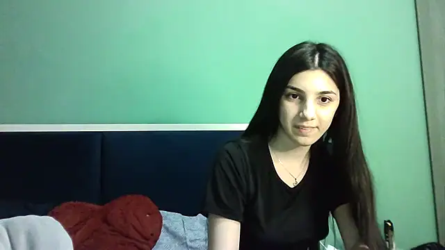 Snapshot of Ahotkittyxxx chatting on 01/17/25, 04:04 Ahotkittyxxx online show from 01/17/25, 04:04