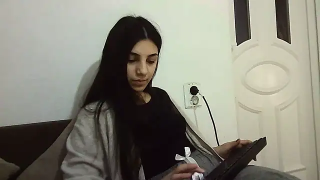 Snapshot of Ahotkittyxxx chatting on 01/23/25, 12:52 Ahotkittyxxx online show from 01/23/25, 12:52