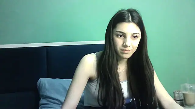 Snapshot of Ahotkittyxxx chatting on 03/01/25, 03:27 Ahotkittyxxx online show from 03/01/25, 03:27