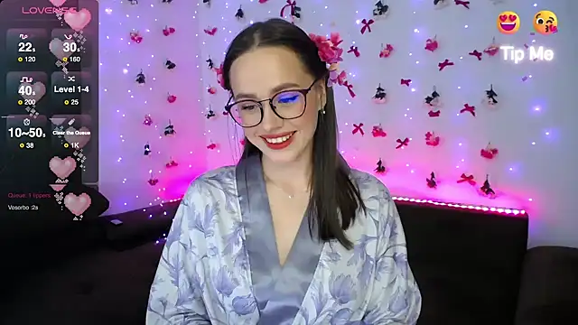 Snapshot of Emillias chatting on 03/19/25, 02:35 Emillias online show from 03/19/25, 02:35