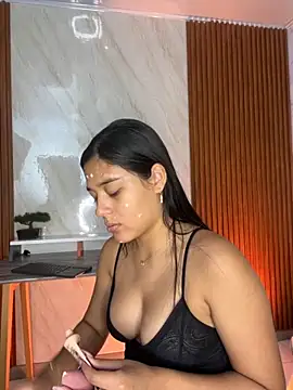 floriamANDjazmin online show from 11/07/25, 07:14