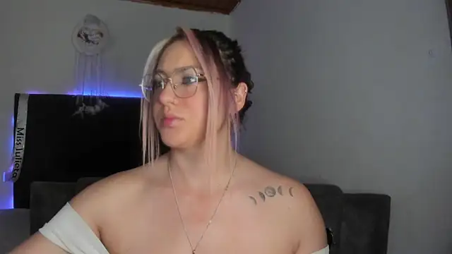 miss julietaa online show from 09/24/25, 12:30