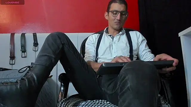Snapshot of enzopratt chatting on 03/15/25, 03:29 enzopratt online show from 03/15/25, 03:29