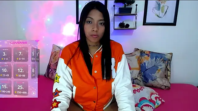 Snapshot of Amber_diamond chatting on 02/14/25, 04:37 Amber diamond online show from 02/14/25, 04:37