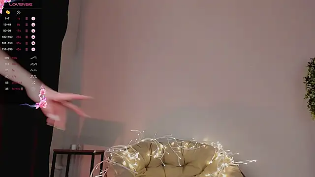 Lili Roze  online show from 01/08/25, 09:12