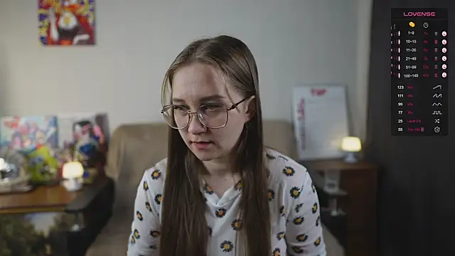 Snapshot of Miatiny chatting on 10/16/25, 02:01 Miatiny online show from 10/16/25, 02:01