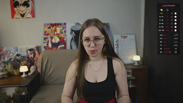 Snapshot of Miatiny chatting on 11/10/25, 05:23 Miatiny online show from 11/10/25, 05:23