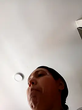 KimPielCanela online show from 11/15/25, 03:19