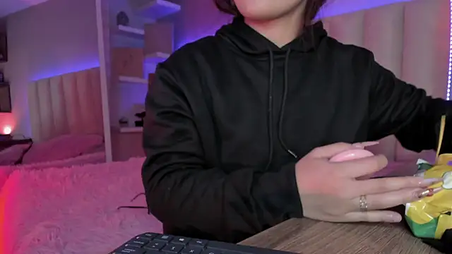 Megan mooree  online show from 03/21/25, 11:55