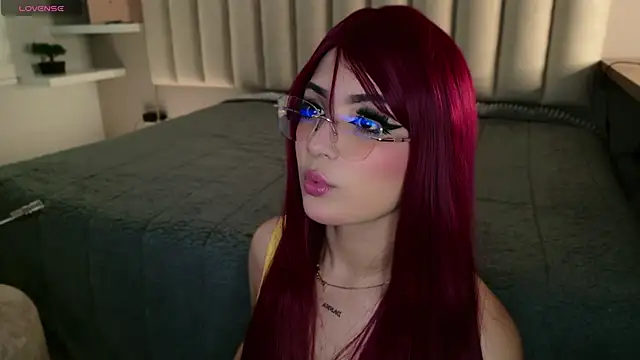 Megan mooree  online show from 09/26/25, 12:53