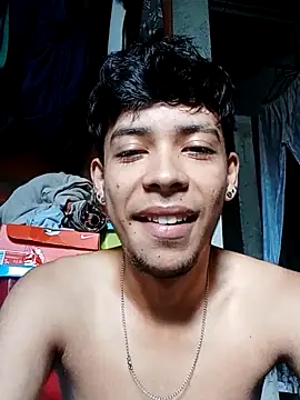 Snapshot of Elputas chatting on 09/10/25, 03:56 Elputas online show from 09/10/25, 03:56