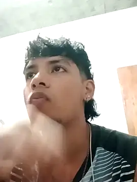 Snapshot of Elputas chatting on 10/19/25, 10:10 Elputas online show from 10/19/25, 10:10