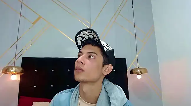 Oliver king sex online show from 02/10/25, 04:47