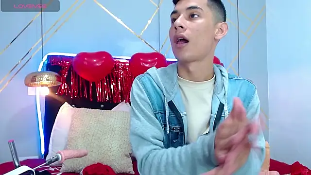 Oliver king sex online show from 02/15/25, 05:39