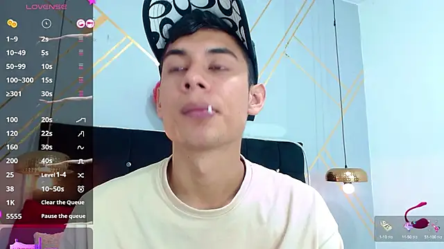 Oliver king sex online show from 03/04/25, 05:24