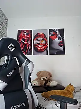 Antonella2 m online show from 11/18/25, 05:06