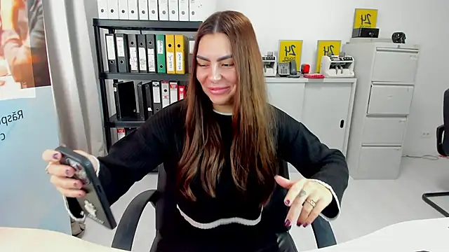 kilenyapatrice online show from 12/19/24, 11:39