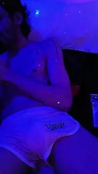 johngil0995 online show from 11/12/25, 05:52