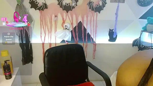 NatashaDormat online show from 10/24/25, 02:24