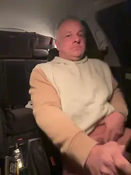 JakubW79 online show from 12/28/24, 02:01