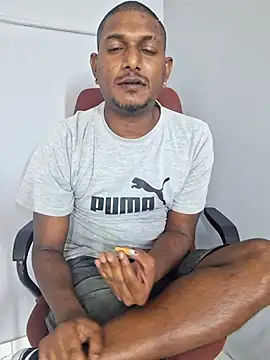 dmancams1874 online show from 10/17/25, 02:41