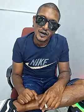 dmancams1874 online show from 11/14/25, 01:32