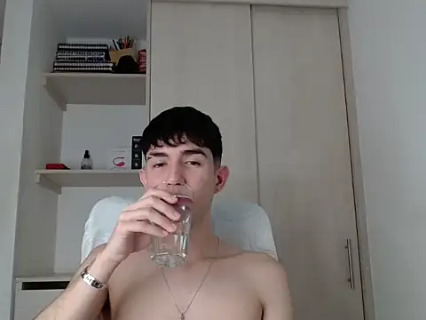 Snapshot of Andy_hot19 chatting on 09/19/25, 04:14 Andy hot19 online show from 09/19/25, 04:14