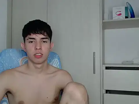 Snapshot of Andy_hot19 chatting on 10/26/25, 04:13 Andy hot19 online show from 10/26/25, 04:13