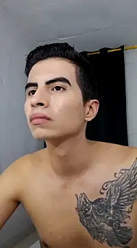 Snapshot of Velk_hot chatting on 12/18/24, 03:04 Velk hot online show from 12/18/24, 03:04