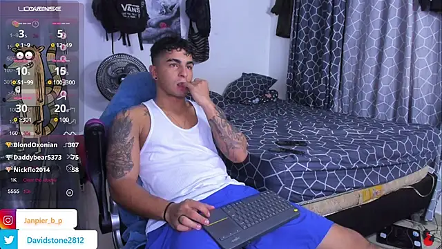 cJuan111 online show from 03/22/25, 04:14