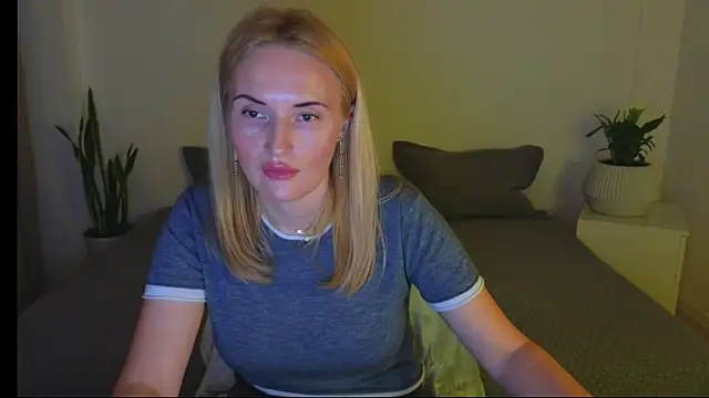 Snapshot of AlisssaRose chatting on 03/15/25, 07:59 AlisssaRose online show from 03/15/25, 07:59