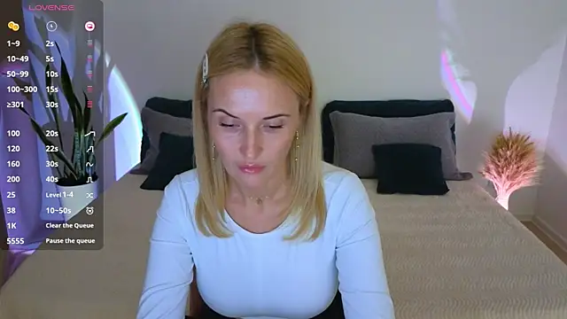 Snapshot of AlisssaRose chatting on 09/25/25, 08:56 AlisssaRose online show from 09/25/25, 08:56