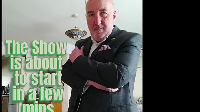 Snapshot of Adamdaddybear chatting on 10/23/25, 07:07 Adamdaddybear online show from 10/23/25, 07:07