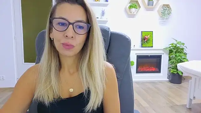 SukyGirl online show from 10/07/25, 07:27