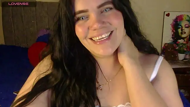 Snapshot of blue_angel33 chatting on 10/09/25, 02:09 blue angel33 online show from 10/09/25, 02:09