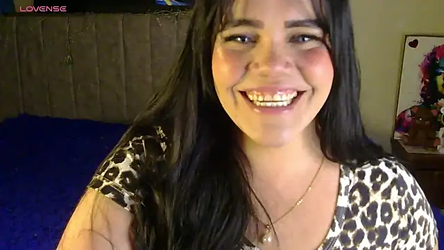 Snapshot of blue_angel33 chatting on 10/19/25, 02:56 blue angel33 online show from 10/19/25, 02:56