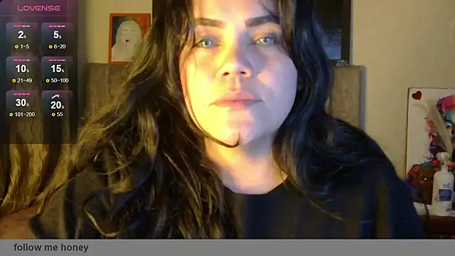 Snapshot of blue_angel33 chatting on 11/26/25, 02:12 blue angel33 online show from 11/26/25, 02:12