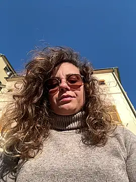 Snapshot of ItalianiMuli chatting on 02/20/25, 02:35 ItalianiMuli online show from 02/20/25, 02:35