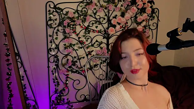 Snapshot of LisaVamp chatting on 09/15/25, 11:16 LisaVamp online show from 09/15/25, 11:16
