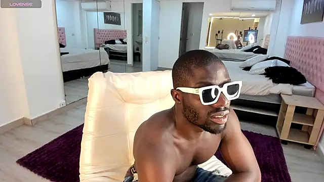 Latrellx7 online show from 12/09/24, 12:40