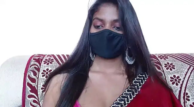 Snapshot of miss_sona27 chatting on 12/19/24, 11:18 miss sona27 online show from 12/19/24, 11:18