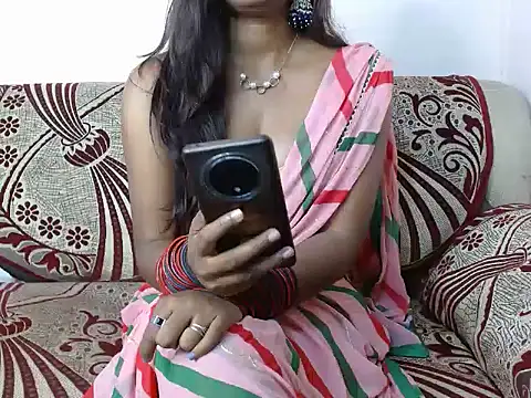 Snapshot of miss_sona27 chatting on 02/17/25, 03:31 miss sona27 online show from 02/17/25, 03:31