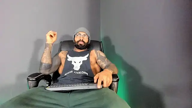 Snapshot of Brock_hurn1 chatting on 02/18/25, 12:15 Brock hurn1 online show from 02/18/25, 12:15