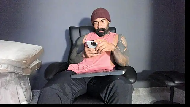Snapshot of Brock_hurn1 chatting on 09/29/25, 12:49 Brock hurn1 online show from 09/29/25, 12:49
