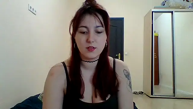 Snapshot of MiaStika chatting on 03/13/25, 08:43 MiaStika online show from 03/13/25, 08:43