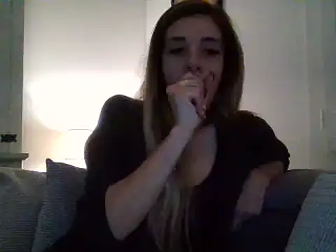 MissBella131 online show from 12/03/24, 08:16